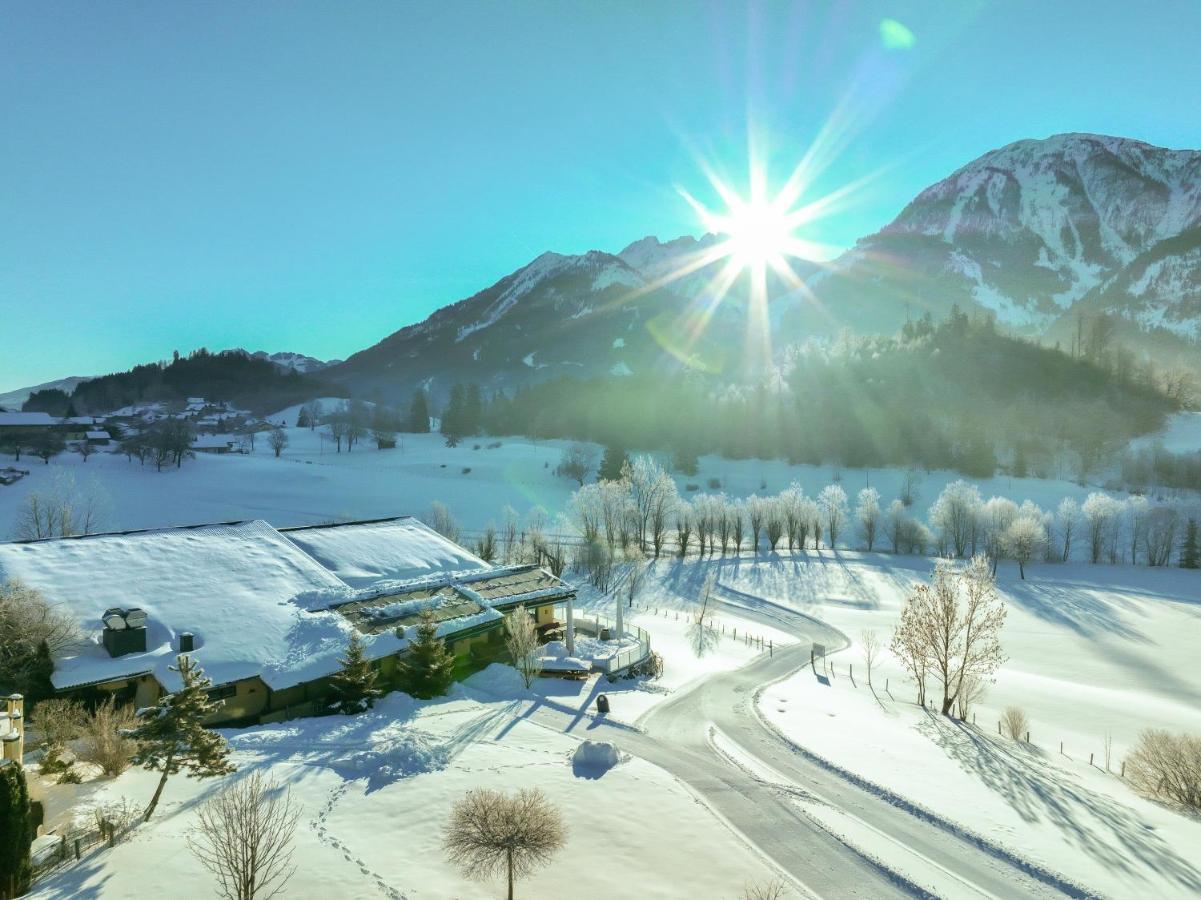 Sportpension Goldegg Bagian luar foto