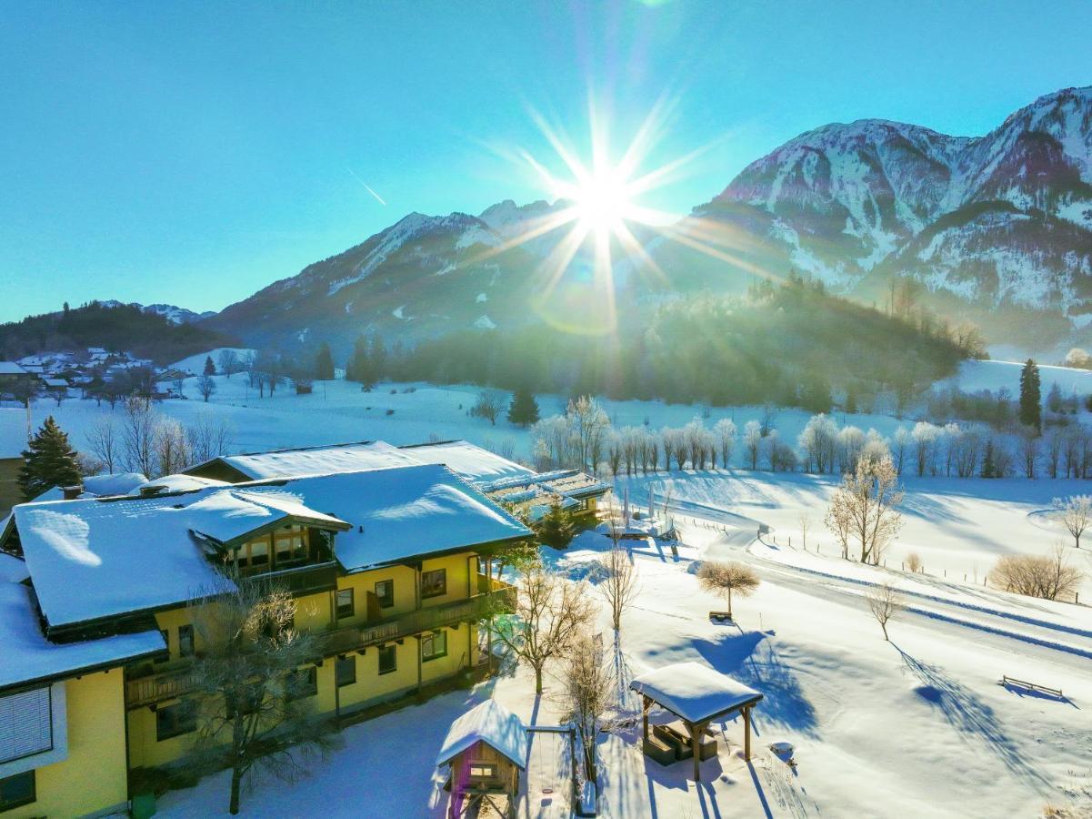 Sportpension Goldegg Bagian luar foto